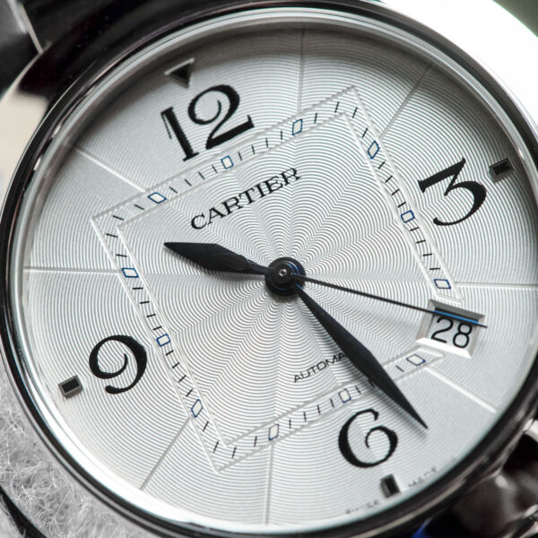 Pasha de Cartier watch 41 mm silvered flinqué dial - United Luxury