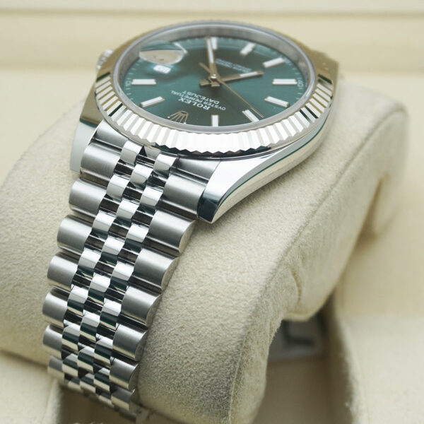 Datejust 41mm Mint Green Dial Fluted Bezel 126334 - United Luxury