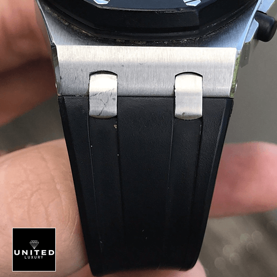 Audemars Piguet 25940SK.OO_.D002CA.02 Black Rubber Replica on the hand