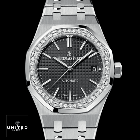 爱彼皇家橡树自动上链腕表 15451 黑色表盘复刻版 黑色背景