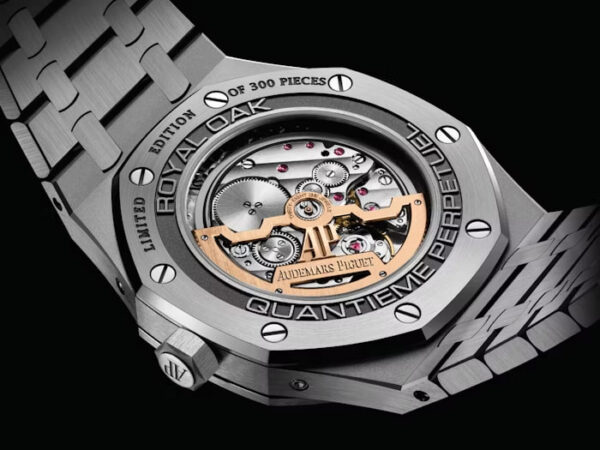 Audemars Piguet Royal Oak Moon Phase Model Salmon 41mm Color - United Luxury
