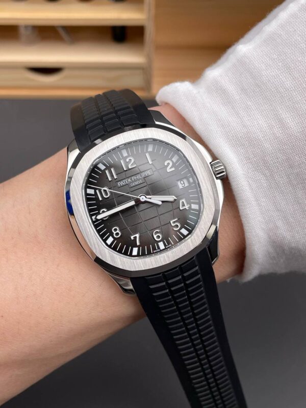Patek Philippe Aquanaut 5167A-001 - United Luxury