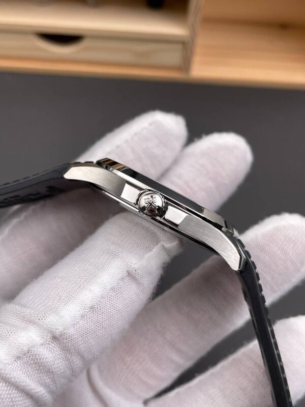 Patek Philippe Aquanaut 5167A-001 - United Luxury