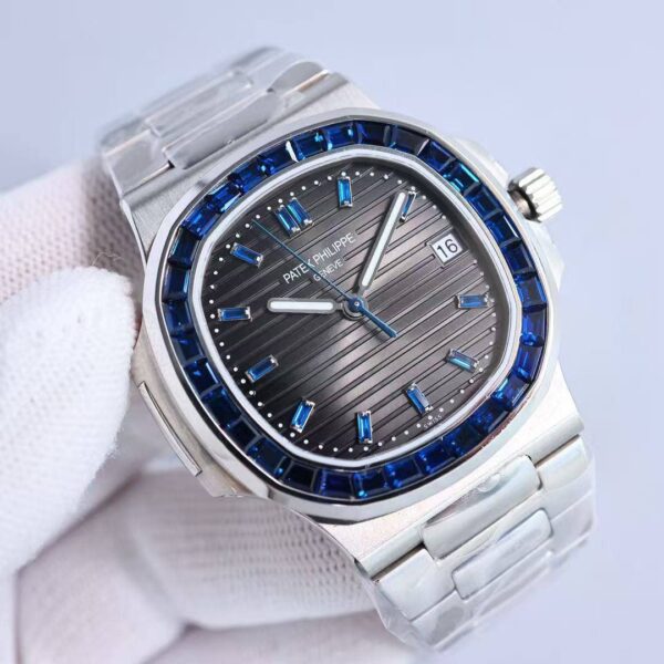 Patek Philippe Nautilus 5711/111P-001 - United Luxury
