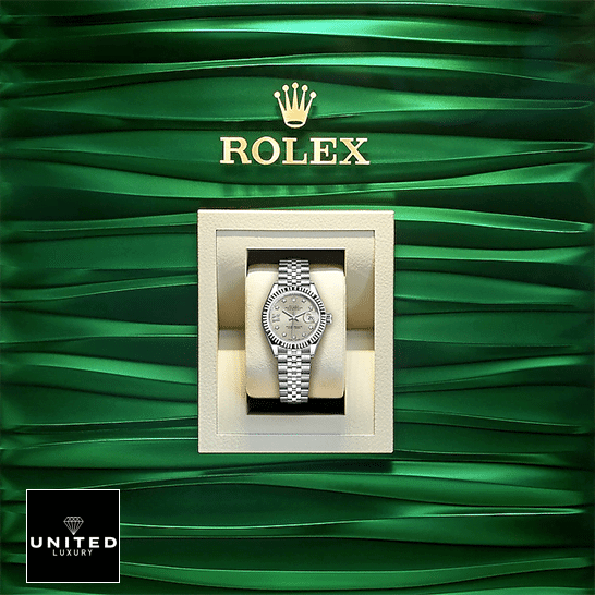 Rolex Lady-Datejust 279174-0021 Replica Green Wave Background