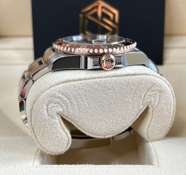Rolex GMT-Master II 126711CHNR Root Beer 2020 Full Set Watch - United Luxury