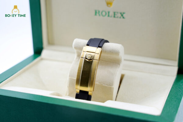 Daytona Yellow Gold Daytona Tiffany Dial on Oysterflex New 2025 Release Reference 126518 - United Luxury